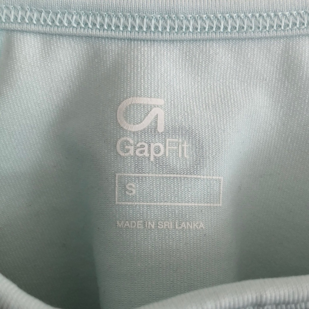 GapFit racer back workout top - Picture 2 of 10